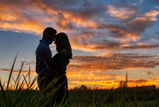 photo-of-couple-hugging-during-dawn-1542354-scaled photo-of-couple-hugging-during-dawn-1542354-scaled